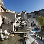 Anatolian Cave & ギョレメ