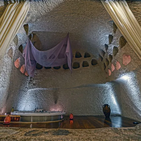 Anatolian Cave & Hotel 3*