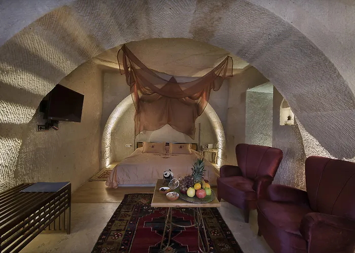 Anatolian Cave & فندق