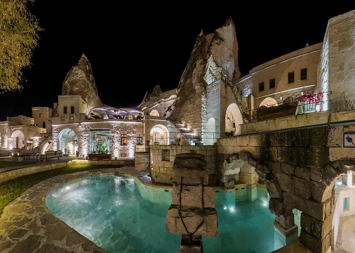 Anatolian Cave & فندق