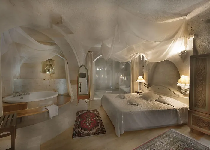 Anatolian Cave & غوريمِيه