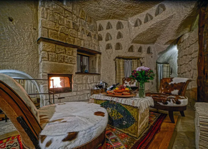 Anatolian Cave & غوريمِيه